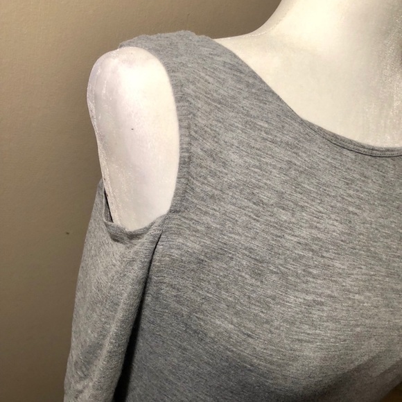 Philosophy Cold Shoulder Dress- ADORABLE And Comfy - Picture 6 of 8